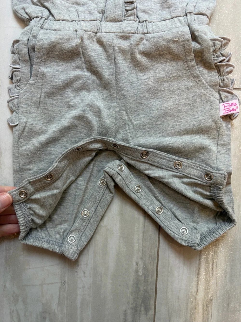 NWT RuffleButts Heather Gray Full Length Elastic Waist Ruffled Romper Girls 0-3M